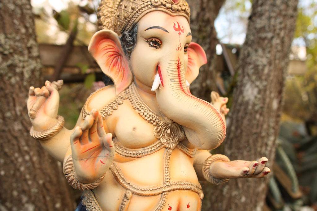 INVOCATION QUOTIDIENNE DE GANESH : L'ULTIME DISSIPATEUR D'OBSTACLES