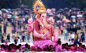 FLEURS DÉSIRABLES POUR LE CULTE DE SEIGNEUR GANESH