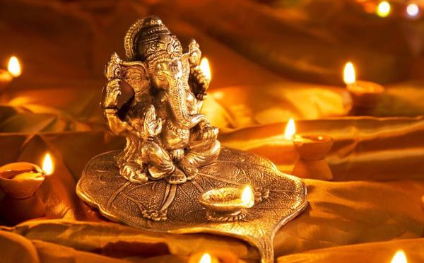 BONNE FAÇON SIMPLE D'ADORER LE SEIGNEUR GANESH